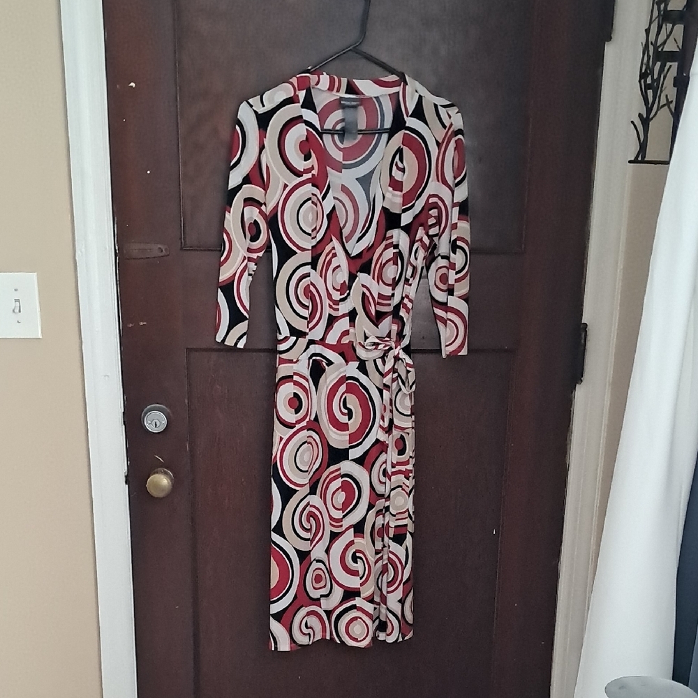 Stylish Swirl Patterned Dress - Red, Black, Cream
